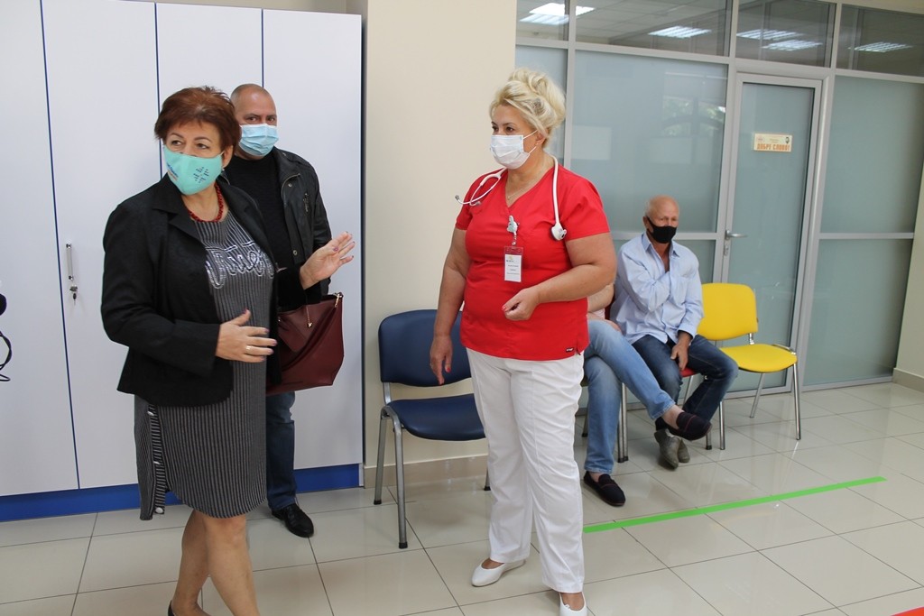 Щоб навчальний процес не припинявся й проходив офлайн, у закладах освіти від коронавірусу має бути щеплено 80% працівників